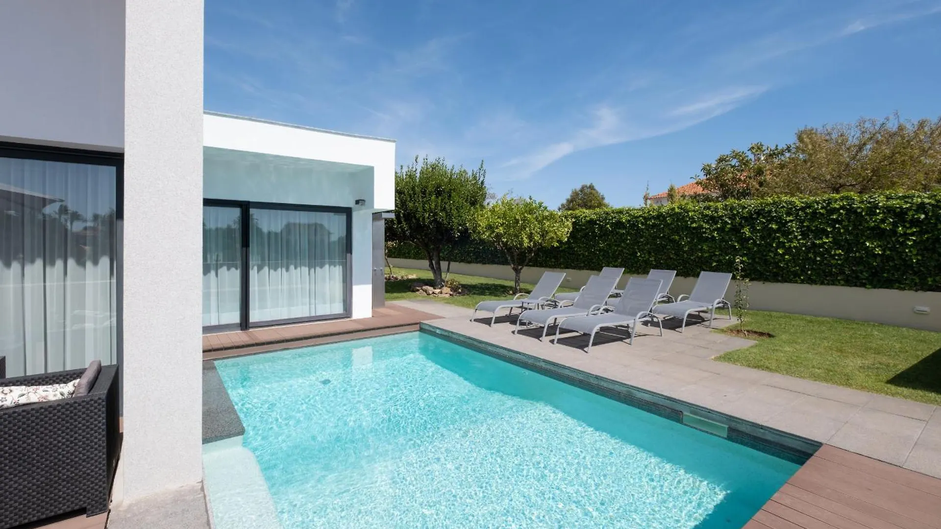 Bela Vista Da Luz 17 By Destination Algarve Villa