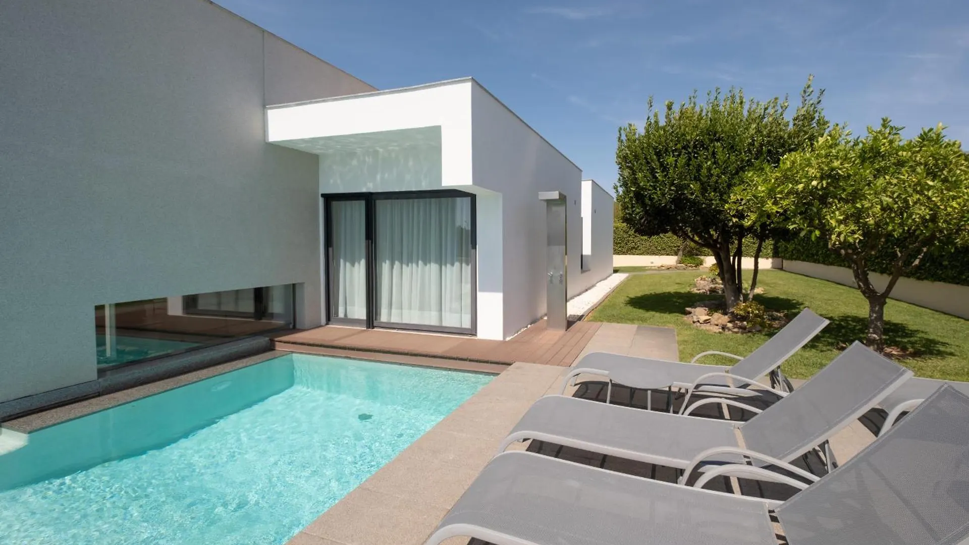 Bela Vista Da Luz 17 By Destination Algarve Villa