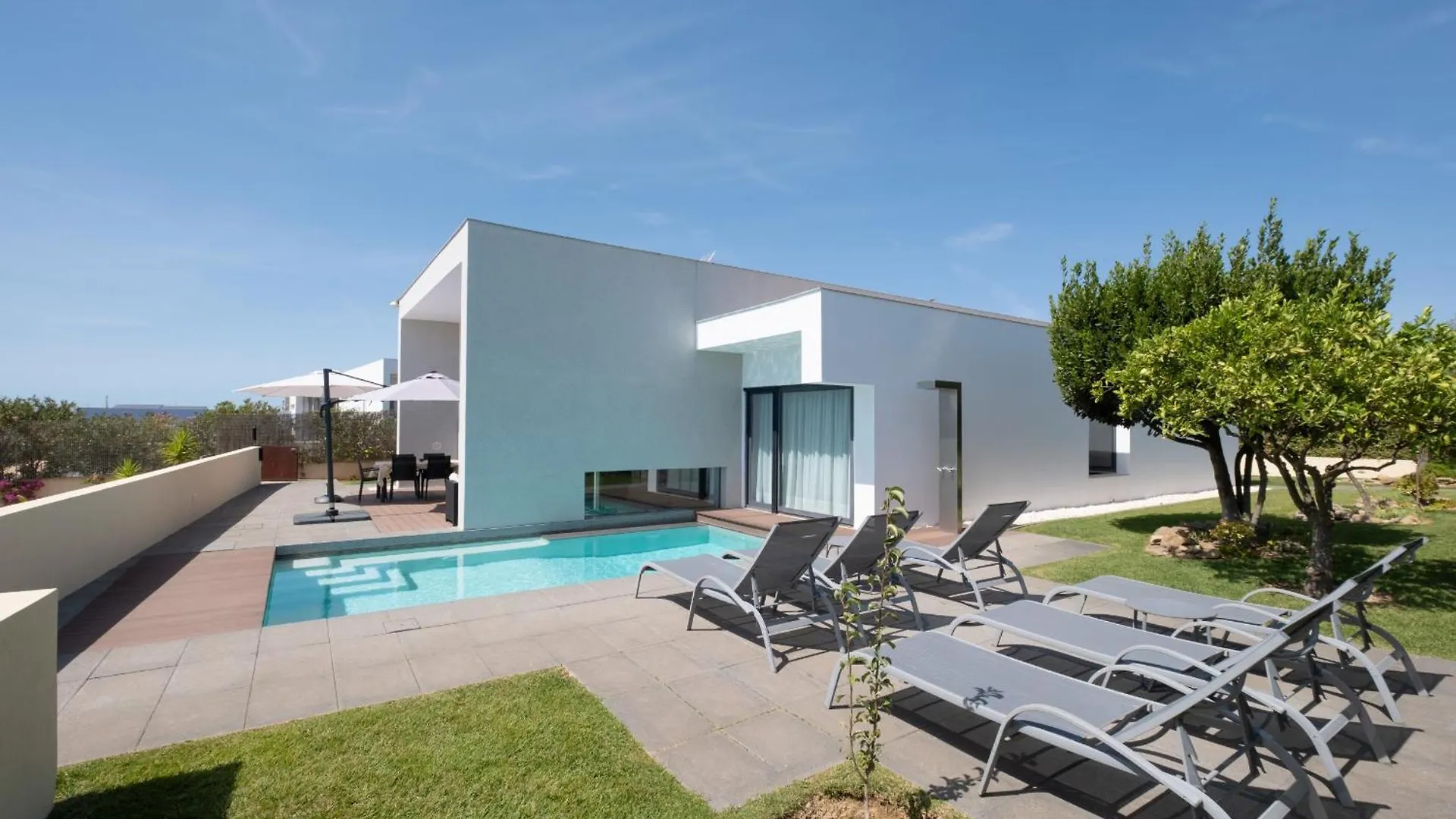 Bela Vista Da Luz 17 By Destination Algarve Villa