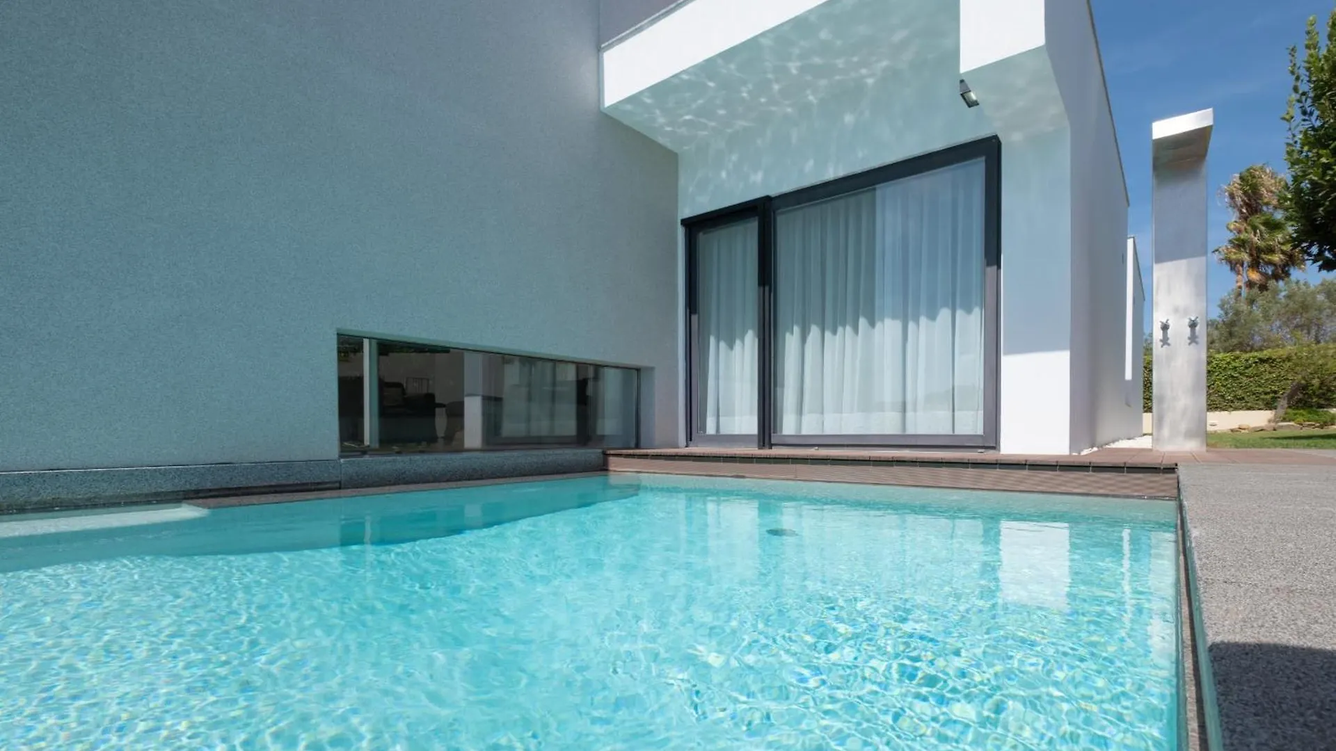 Bela Vista Da Luz 17 By Destination Algarve Villa