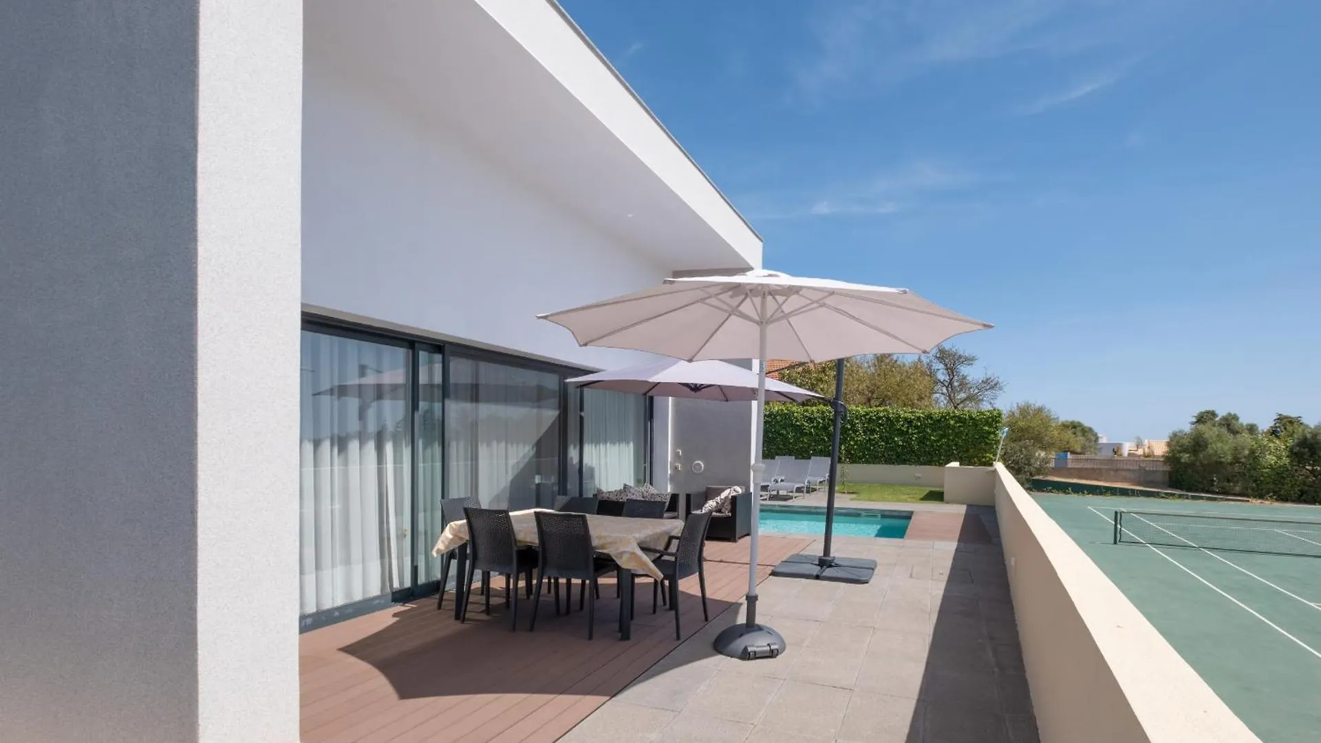 Bela Vista Da Luz 17 By Destination Algarve Villa