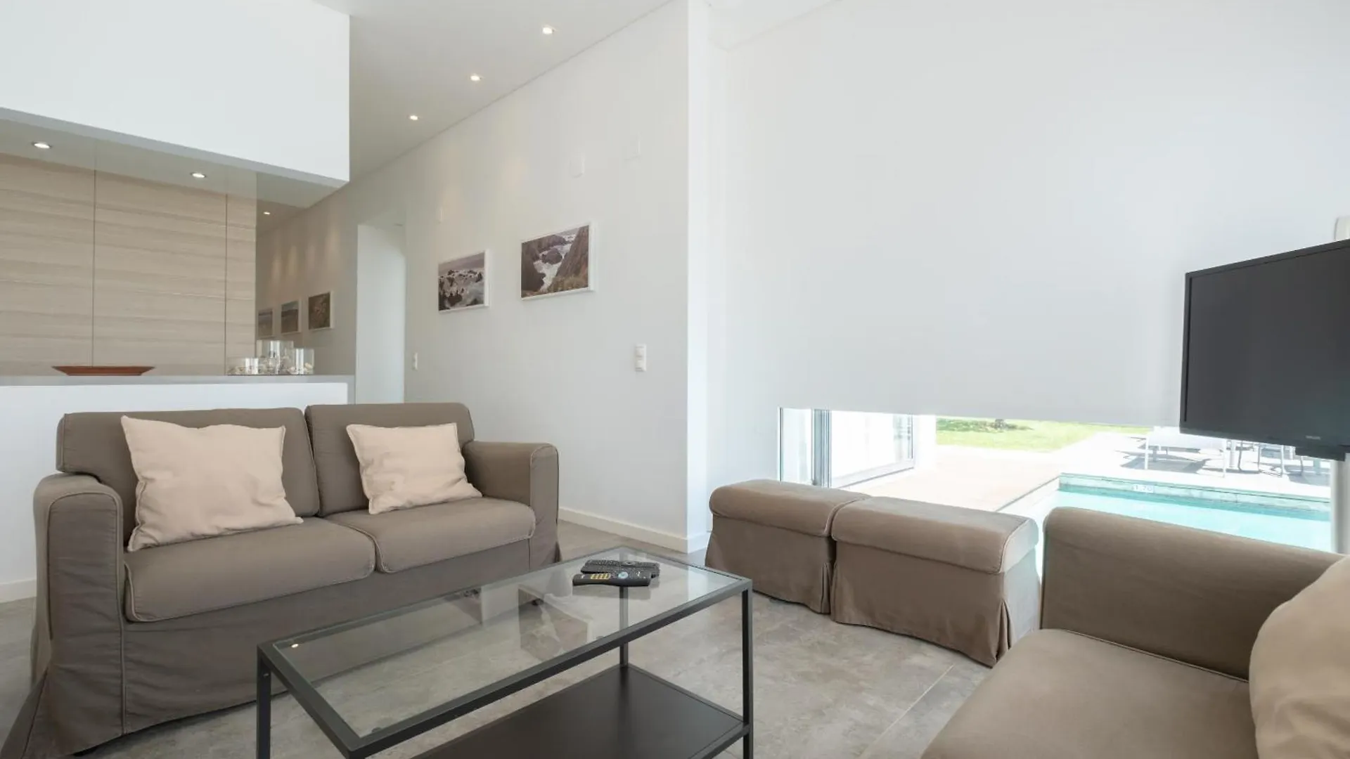 Bela Vista Da Luz 17 By Destination Algarve Villa