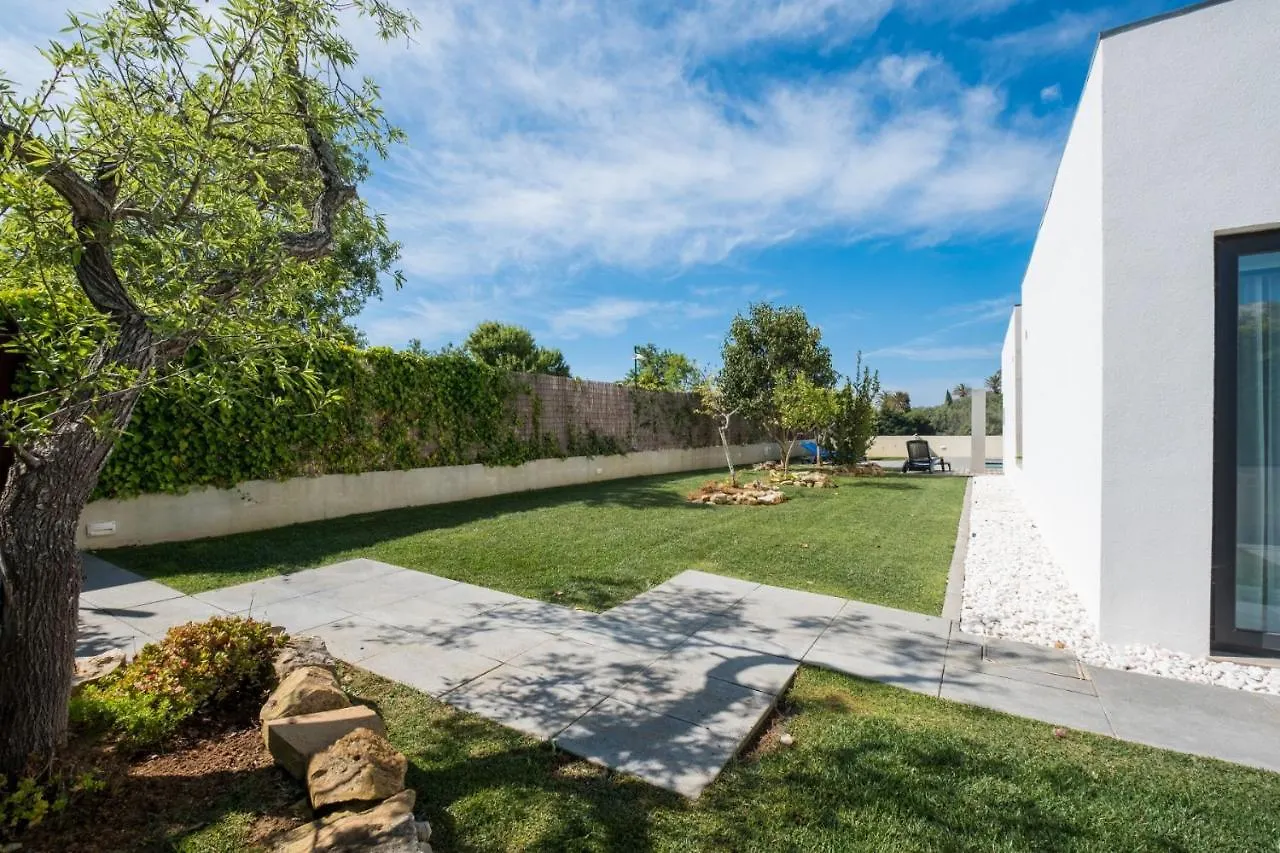 Bela Vista Da Luz 17 By Destination Algarve Villa
