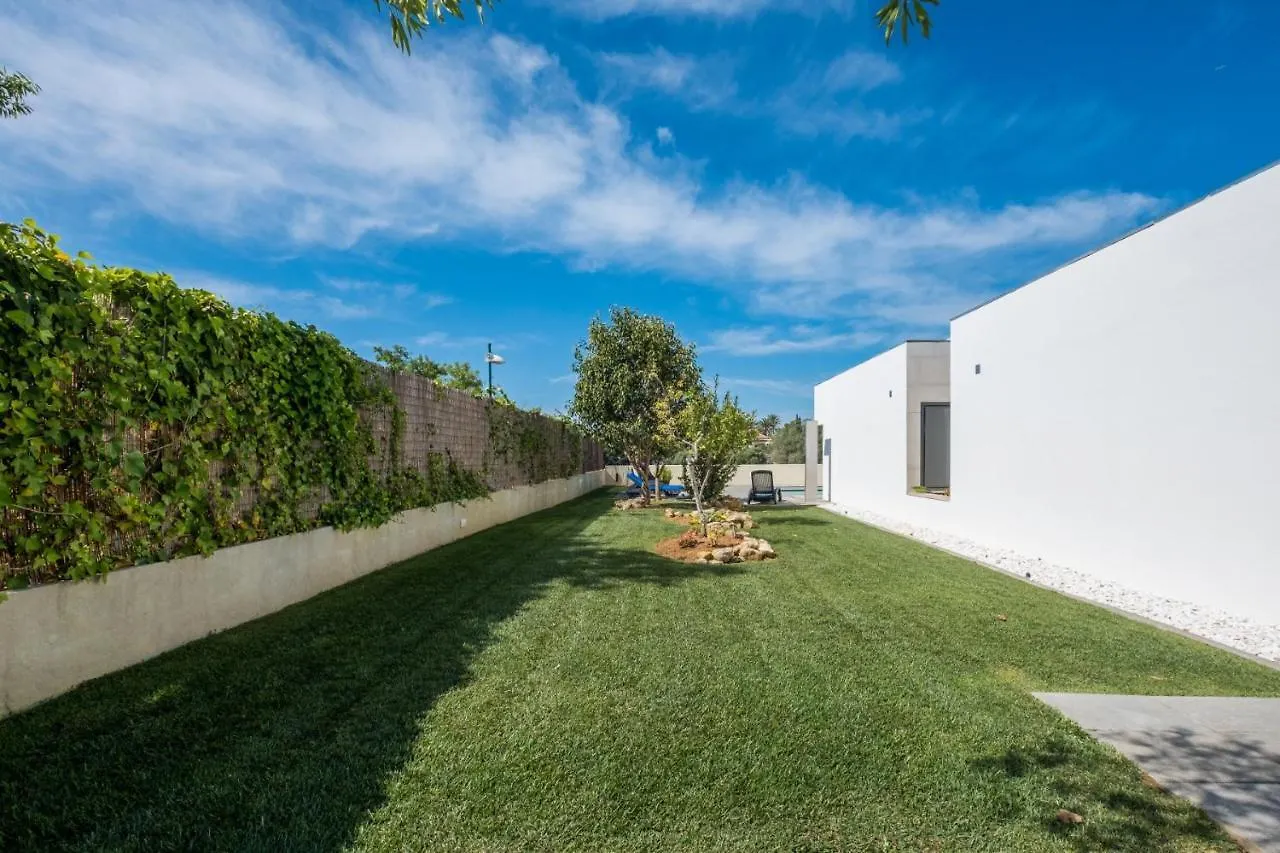 Bela Vista Da Luz 17 By Destination Algarve Villa